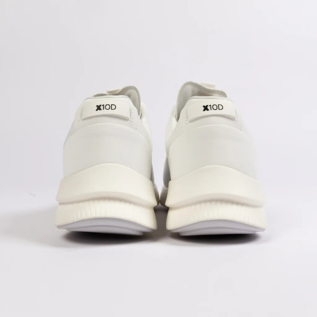X10D The Linewalker - Arctic White