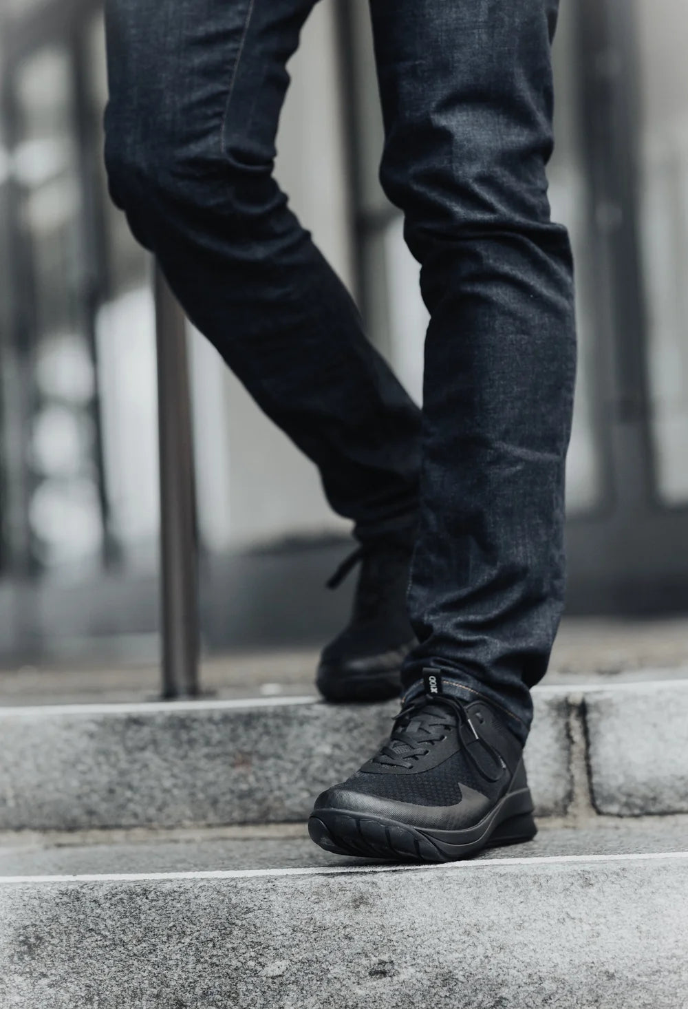 X10D The Linewalker - Intense Black